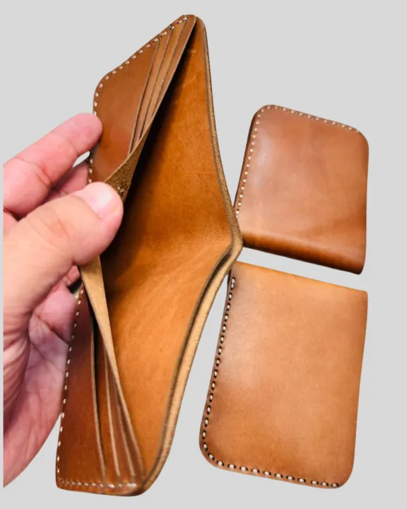 Handmade%20Leather%20Wallet%20%7C%20Best%20Leather%20Wallet%20For%20Men%20%7C%20High%20Quality%20%20%E2%80%93%20Premium%20Brown%20Finish%20-%20Image%202