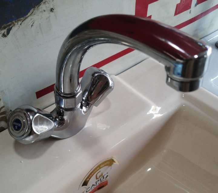 PVC%20plastic%20Basin%20Mixer%20with%20Brass%20spindle%20-%20Image%202