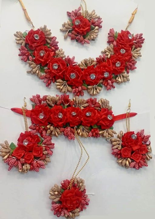 Artificial%20Flowers%20Bridal%20Jewelry%20Set%20with%20Choker%20Necklace,%20Earrings,%20Matha%20Tikka%20and%201%20hand%20Bracelet%20attached%20With%20Ring%20for%20Bride%20Fashionable%20design%20Wedding%20Engagement%20Mehndi%20for%20wear%20-%20Image%207