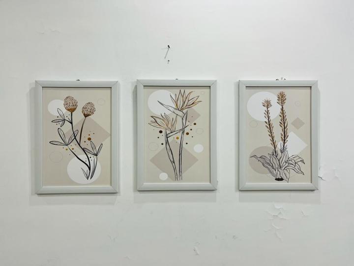 Bareeh-%20Set%20of%203,%20Abstract%20Artwork,%20decent%20flower%20design,%20Modern%20European%20painting,%20Wall%20Frames,%20%20Home%20Decor,%20Office%20Decor,%20Wall%20Art%20Frames%20for%20living%20room/drawing%20room/%20bedroom%20-%20Image%205