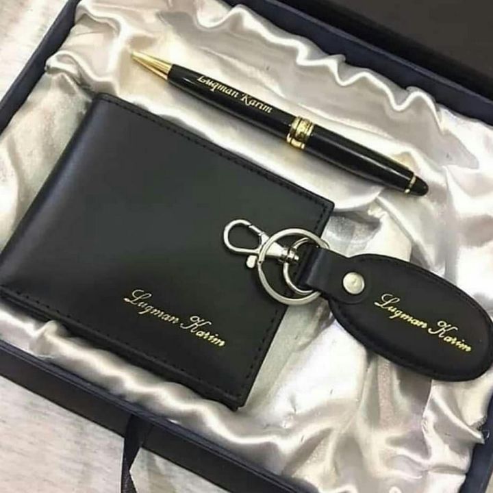 Customize%20Name%20On%20Wallet%20Keychain%20and%20pen%20With%20Gift%20Box%20Packing%20(PERFECT%20GIFT%20TO%20SEND%20YOUR%20FATHER%20,%20HUSBAND%20,%20FIANCE%20OR%20ANY%20ONE)%20-%20Image%204