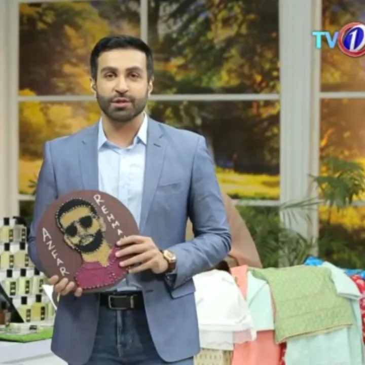 Personalized%20Name%20Portrait%20String%20Art%20Frame%20-%20Image%202