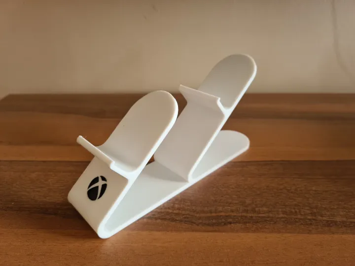 Gaming%20Controller%20Dual%20Stand/Holder%20Gamepad%20Joystick%20Braket%20Universal%20for%20Switch%20Pro/Xbox/Xbox%20360/Xbox%20Series%20-%20Image%202