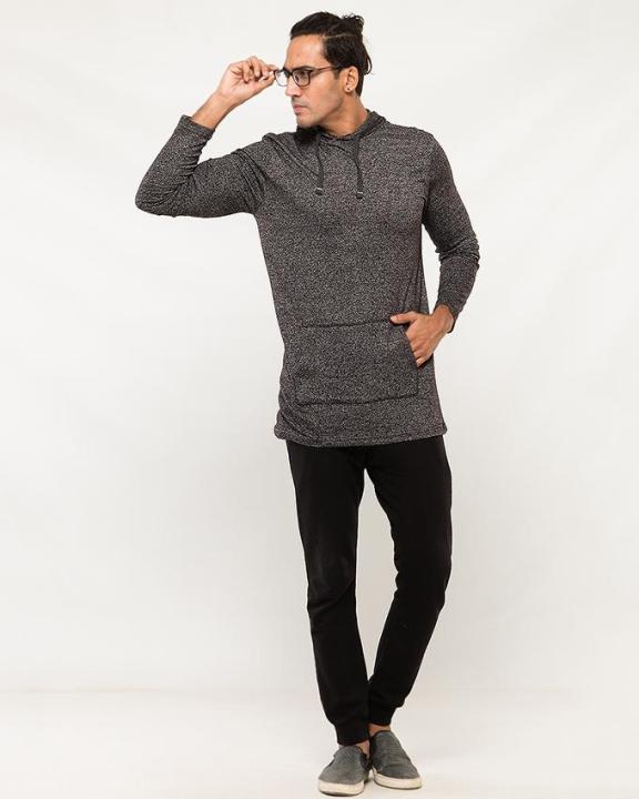 Black%20Polyester%20Cotton%20Hooded%20T-Shirt%20-%20Image%205