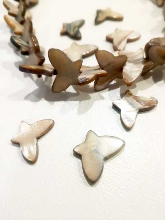 15pcs%20Natural%20Flat%20Butterfly%20Black%20or%20Beige%20border%20Mother%20of%20Pearl%20Abalone%20Sea%20Shell%20Beads%20for%20Crafting%20-%20DIY%20Crafting%20Elegant%20Jewelry%20Making%20Supplies%20-%20Image%208