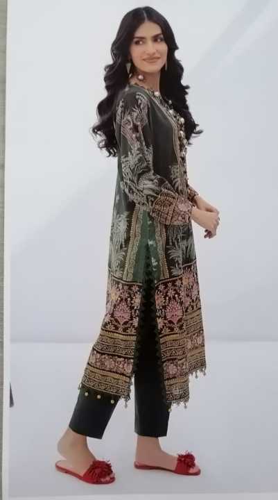 Brand%20DECLARE,2%20Piece.%20lawn%20suit%20.shirt%20&%20Trouser%20-%20Image%205