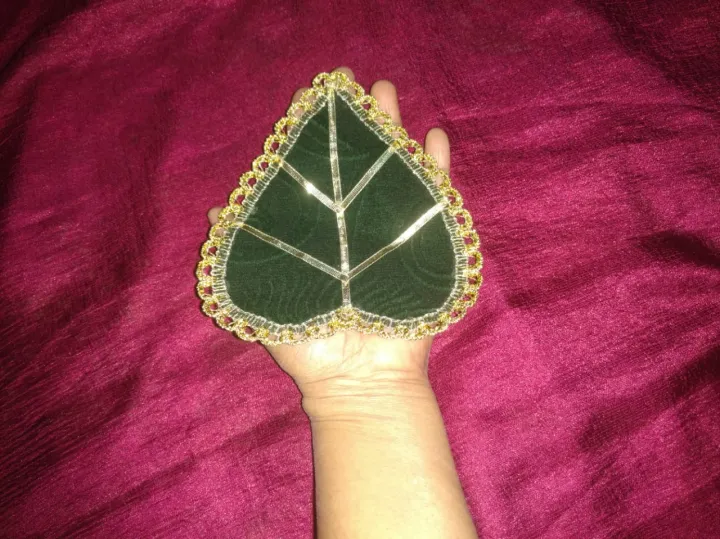 1pcs%20Green%20Pan%20Patta%20for%20Mayon%20Mehndi%20%20Rasam%20bridal%20Groom%20%20Mayoon%20Rasm%20e%20Hina%20Leaf%20for%20Girl%20Boy%20Women%20Men%20%20Mayoon%20Beautiful%20soft%20Velvet%20Paan%20patta%20-%20Image%206