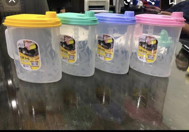 Oil%20Jug%20Plastic%20(1%20Liter)%20Plastic%20Oil%20Jug%20High%20quality%20beautiful%20design,%20Cooking%20Essentials%20-%20Image%202
