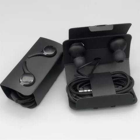 Buy%201%20Get%201%20Free%20Mini%20Bluetooth%20Earbuds,%20Premium%20Quality%20Handsfree%20for%20All%20Mobiles%20-%20Image%206