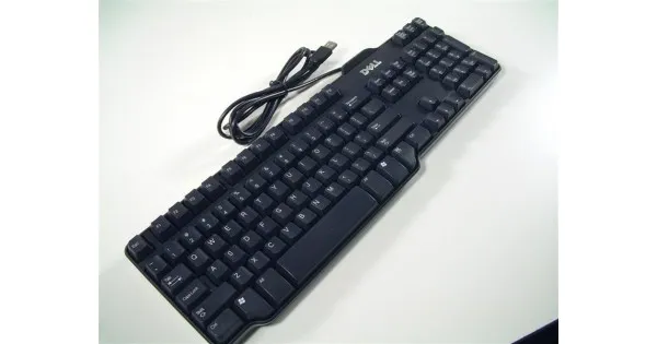 Dell%20Keyboard%20Full-Size%20USB%20Wired%20-%20Spill-Resistant%20Design,%20Quiet%20Typing,%20104%20Keys%20%7C%20Premium%20Box%20Packaging%20-%20Image%208