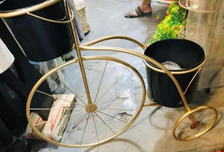 Planters%20-Luxury%20Flower%20Floor%20Stand%20Cycle%20Planter%20with%202%20Metal%20Stands%20for%20Elegant%20Home%20Decoration-%20Planters%20Pots%20flower%20stand-%20Modren%20Planters%20Flower%20Pot%20(Without%20Flowers)%20-%20Image%204