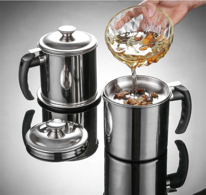 Oil%20Jug%20-%20Stainless%20Steel%20Oil%20Filter%20Pot%20-%20Fat%20Separator%20and%20Storage%20Container%20-%20Innovative%20Kitchen%20Tool%20-%20Image%204