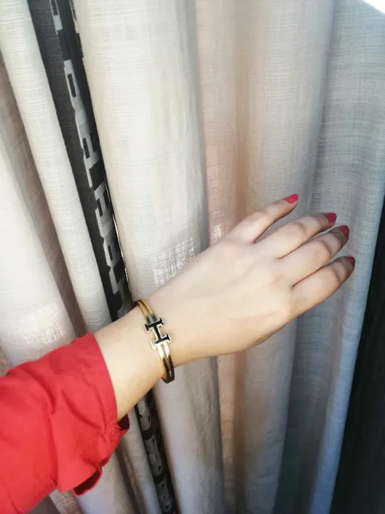 Farah's%20Jewelry%20Store%20-%20Men%20And%20Women%20Stainless%20Steel%20Couples%20Bracelet%20Alphabet%20'H'%20Cuff%20Bangle%20Wedding%20Jewelry%20-%20Image%203