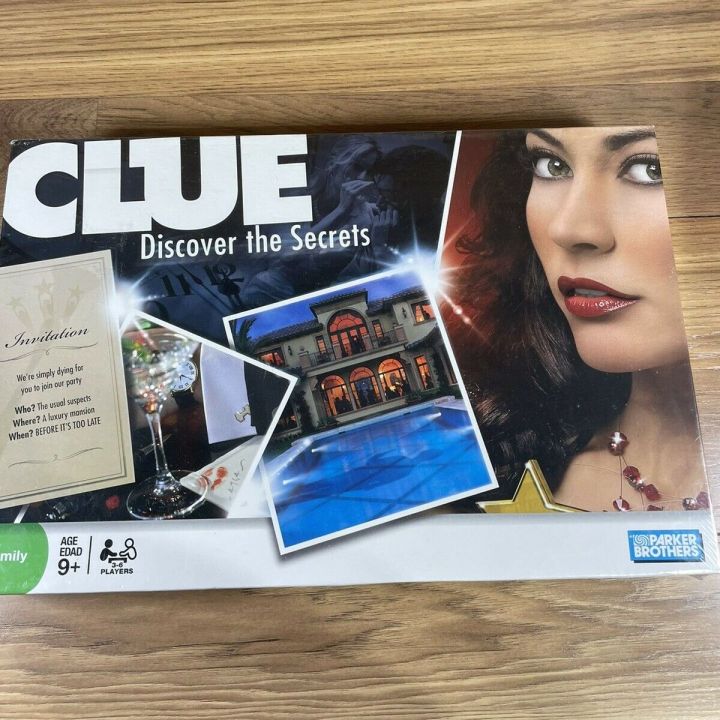 CLUE "DISCOVER THE SECRETS" FAMILY BOARD GAME