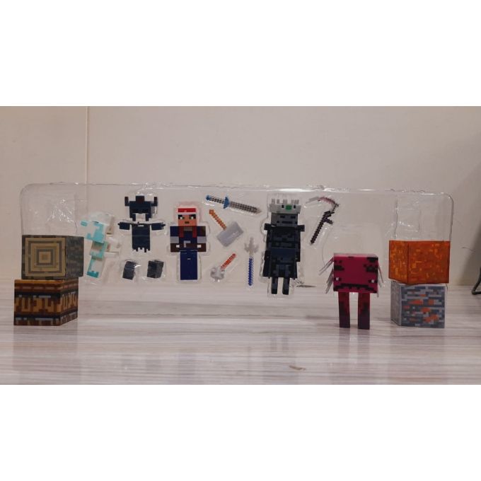 Minecraft%20Dungeons%20Character%20Action%20Figure%20Play%20Set%20for%20Kids%20-%20Model%201%20-%20Image%204