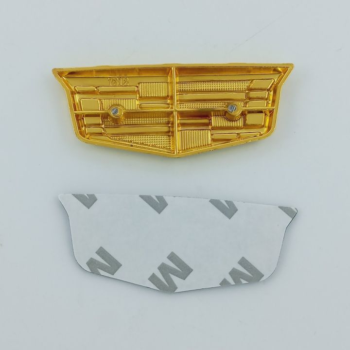 Cadillac%20Logo%20Metal%20Car%20Emblem%20-%20Gold-%20-%20Image%203