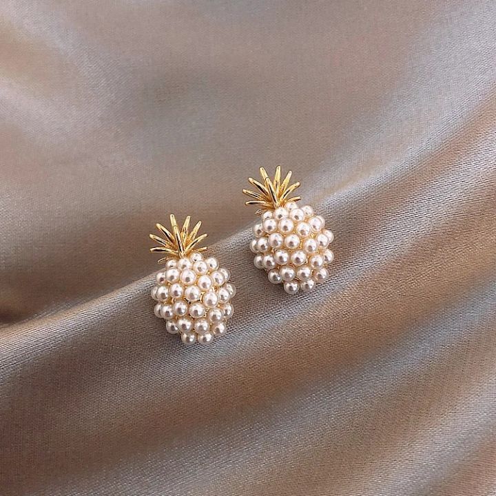 New Arrival Geometric Pearl Women Classic Stud Earrings Pineapple Pearl Earrings Female Fashion Earrings Female Jewelry Straggle Steipos
