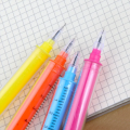 1pcs 2 in 1 Syringe Highlighter with Writing Pen Plastic School Office Nurse Doctor Student Novelty. 