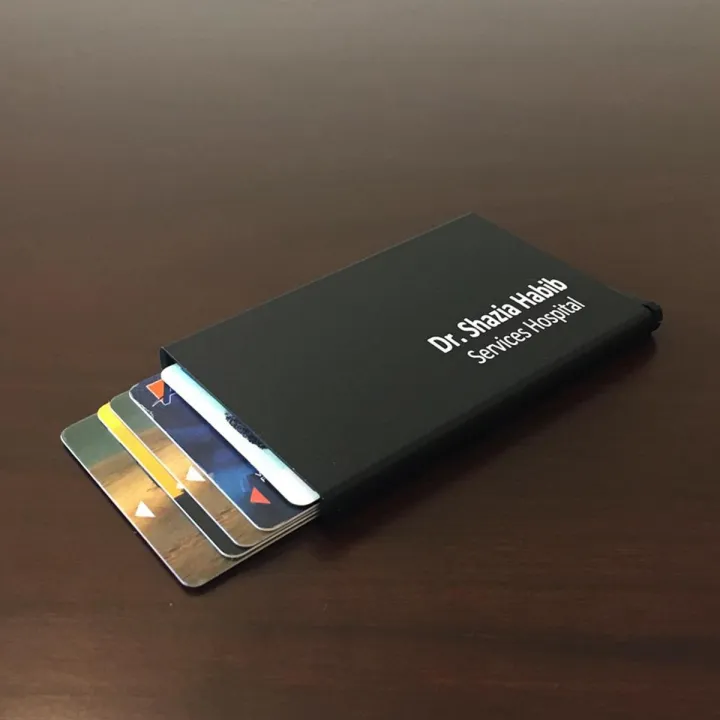 Pop%20Up%20Cards%20Holder%20Metal%20-%20Customized%20Name%20Engraved%20%7C%20By%20MugArt.PK%20-%20Image%206