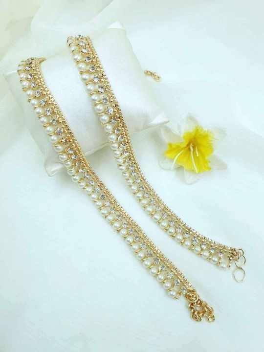 Pair%20Of%20Pearl%20Payals%20for%20Her%20-%20Image%208