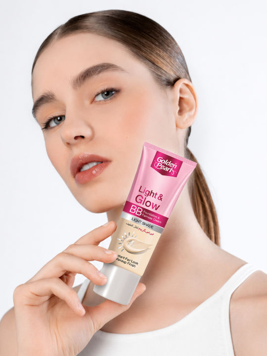 Golden%20Pearl%20Light%20&%20Glow%20BB%20Cream%20Light%20Shade%20-%20Image%204