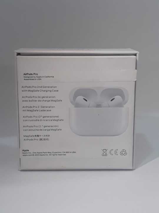 Apple%20Airpod%20Pro%202nd%20Generation%20-%20Best%20Earbuds-%20Good%20Quality%20-%20Earbuds%20in%20Pakistan%20-%20Image%204