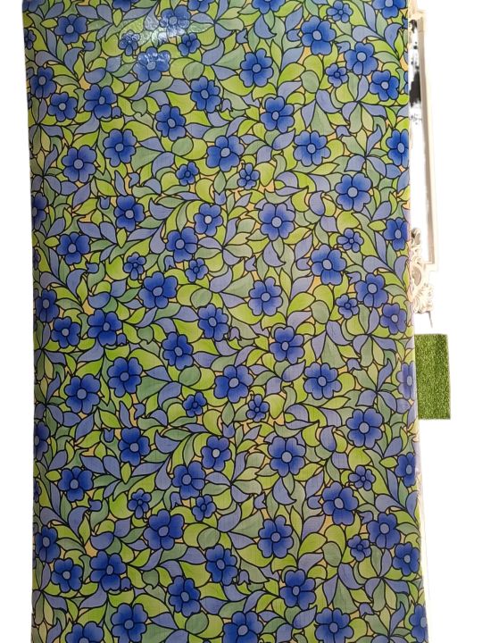 Self%20Adhesive%20Frosted%20Glass%20Privacy%20Film%20for%20Windows%20and%20Doors%20Multiple%20Sizes%20-%20Image%204