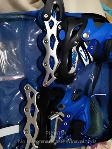 Adjustable%20Inline%20Roller%20Skating%20Shoes%20For%20Kids%20&%20Adults%20%20Lightweight%204%20Wheel%20Skates%20With%20Safety%20Buckle%20&%20Comfort%20Fit%20-%20Image%205