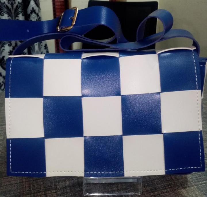 Check in blue n white. Good quality bag for ladies