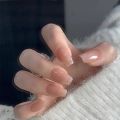 Ganlu Temple Nail Art Hua Fei touched her face and wore nail products, Zhen Huan Bing was transparent and long trapezoidal, and European and American style wore nails and nails. 