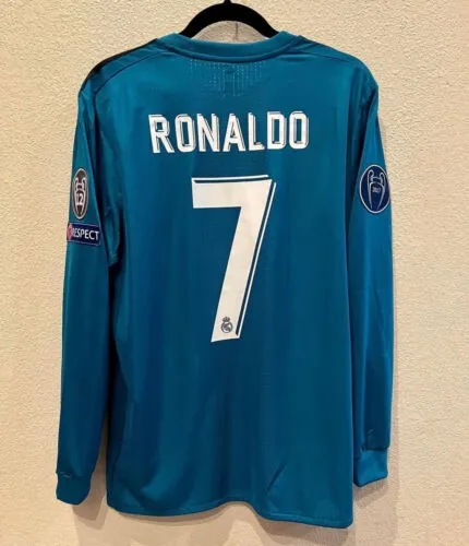 Ronaldo%202017%20Full%20sleeves%20kit%20-%20Real%20Madrid%202017%20Away%20kit%20-%20Football%20jersey%20-%20Image%203
