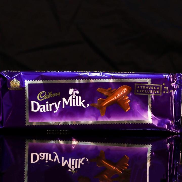CADBURY DAIRY MILK CHOCOLATE FAMILY SLAB 300 GM BASIC (𝐢𝐦𝐩𝐨𝐫𝐭𝐞𝐝 & 𝐨𝐫𝐢𝐠𝐧𝐚𝐥)