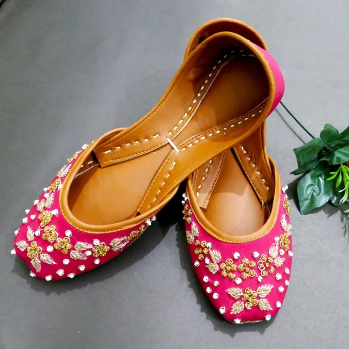 Premium%20Quality%20handmade%20leather%20khussa%20multani%20ladies%20khussa%20for%20woman%20Elegant%20khussa%20for%20girls%20Handmade%20embroided%20dabka%20work%20fancy%20bridal%20casual%20khussa%20jutti%20-%20Image%202