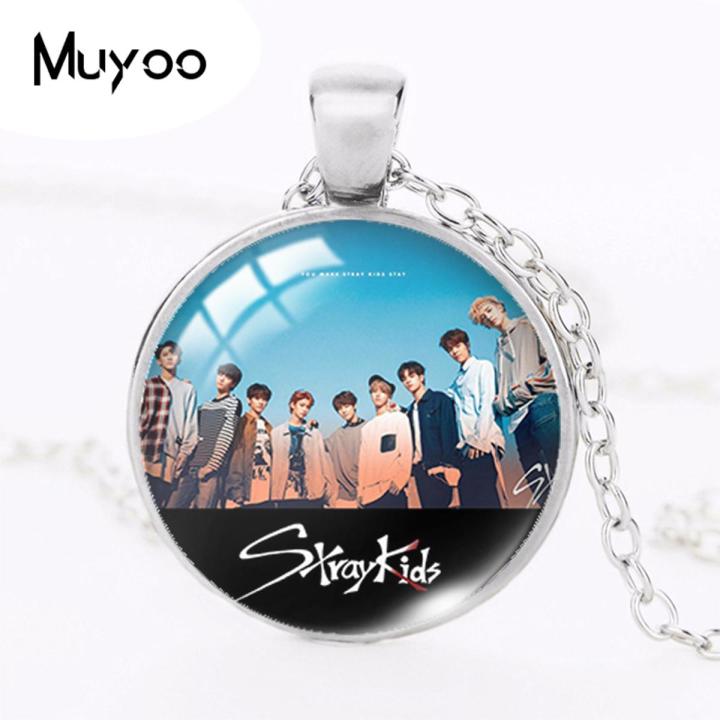 2019 New Stray Kids Pendant Members Kpop Male Group Necklace Glass Cabochon Pendants Round Jewelry HZ1
