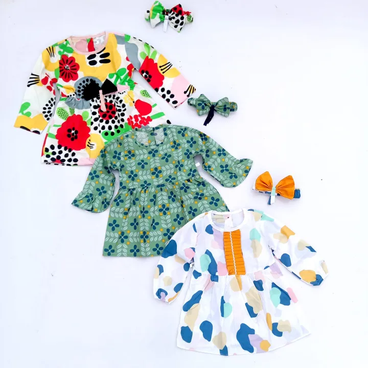 Pack%20Of%203%20Full%20Bazo%20%20Frocks%20With%20Band%20For%20New%20Born%20Baby%20&%20Girls%20(%20Random%20Colors)%20-%20Image%202