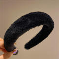 Retro Women Elegant Fluffy Hairband For Women Girls Sweet Hair Decorate Headband Plush Hair Hoop Hair Band. 
