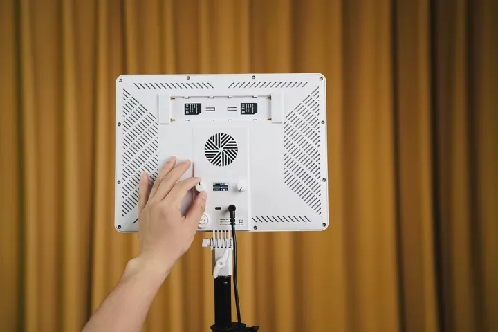 ICON%20LED%2017R%20Bi-Color%2060W%20Soft%20Light%20Panel%20with%20Battery%20%7C%20App%20Control%20Photography%20Light%20for%20YouTube,%20Podcast%20&%20Video%20Shooting%20-%20Image%202