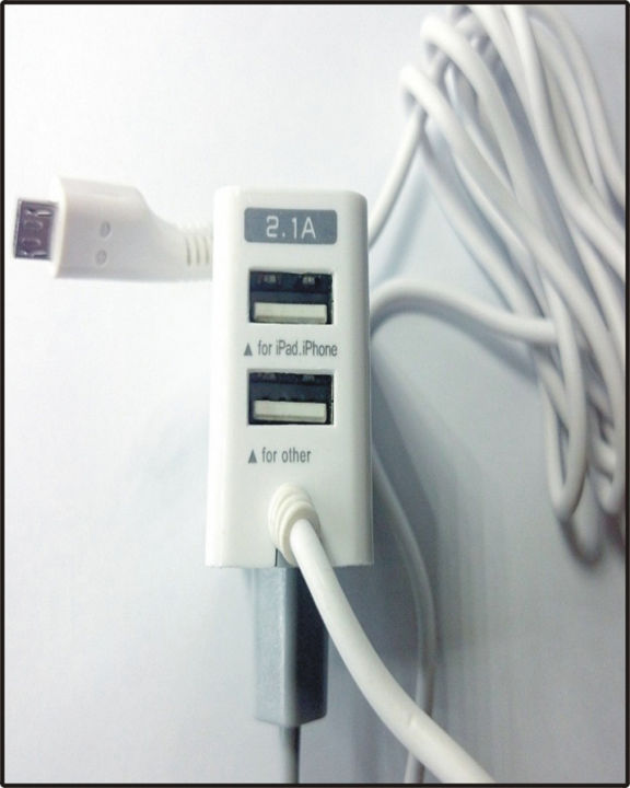 Fast%20Mobile%20Charger%20with%20extra%202%20USB%20Charging%20Ports%20for%20Simultaneously%20Charging%203%20mobiles%20-%20Image%203