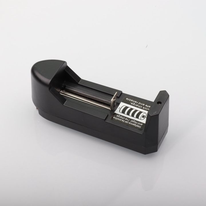 Universal%20Single%20Cell%203.7V%20Lithium-ion%20Battery%20Charger%2018650%2016340%2014500%20Li-ion%20Battery%20-%20Image%202