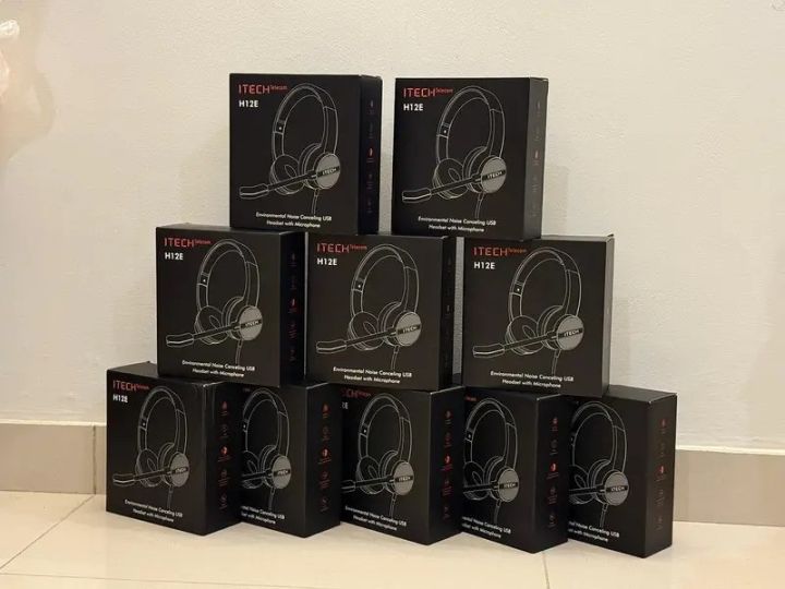 H12E%20USB%20Headset%20with%20Microphone,%20Computer%20Headphone%20with%20Environmental%20Noise%20Cancellation%20Mic,%20Volume%20&%20Mute%20Control,%20Business%20Headsets%20for%20Laptop,%20Home,%20Office,%20Remote%20Learning%20-%20Image%203