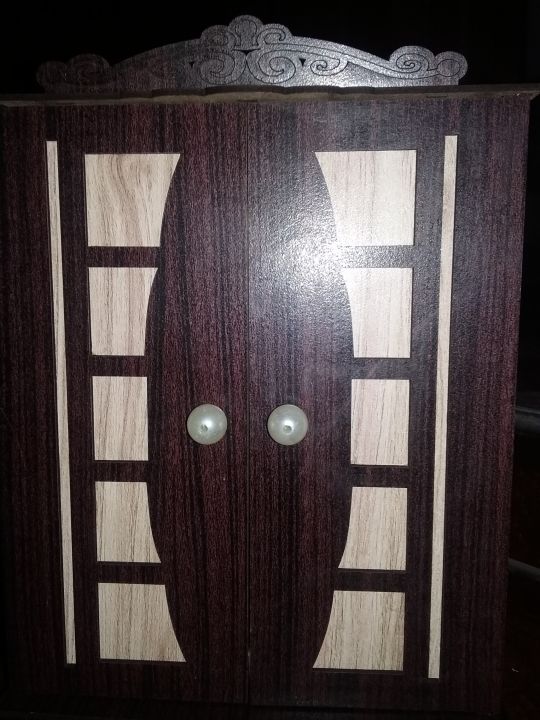 Wooden%20Small%20Almari%20-%20Image%209