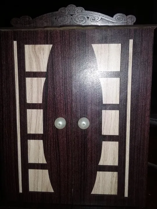 Wooden%20Small%20Almari%20-%20Image%209