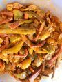 MIXED PICKLE IN OIL ( حکیم لاھوری مکس اچار - Mix Achaar 1-kg / 1000-g Jar Packing). 