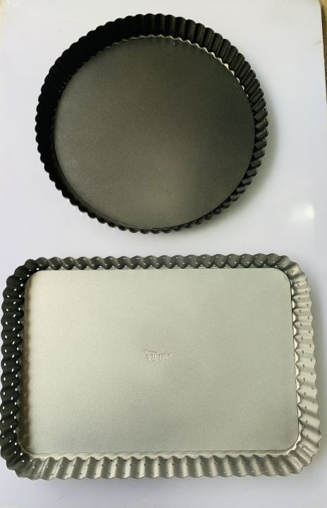 NON-STICK%20TART%20PAN%20REMOVABLE%20BOTTOM%20%7C%20Rectangular%20tart%20form%20Sizes:%2032X22X3.5CM%20-%20Image%203