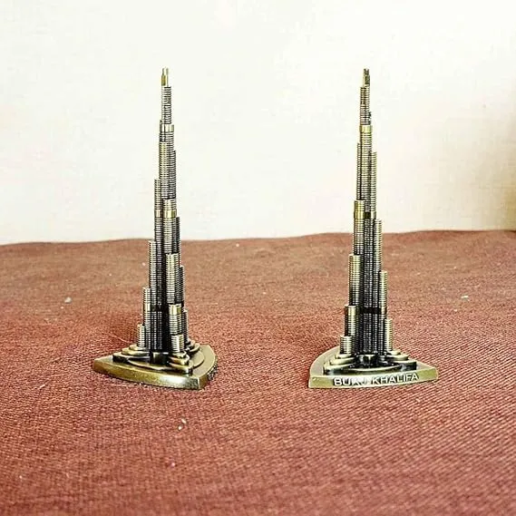 Dubai%20Burj%20Khalifa%20Souvenir%20Gold%20Metal%20Statue%20Sculpture%20(12cm)%20Collectible%20Monument%20Decorative%20Showpiece%20for%20Car%20Dashboard%20%7C%20Office%20Workstation%20Desk%20%7C%20Home%20D%C3%A9cor%20Tabletop%20-%20Image%207