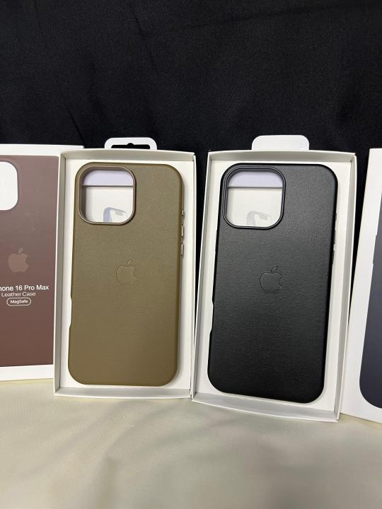 iPhone 16 Pro Max/16 Pro Leather Case MagSafe with Animation
