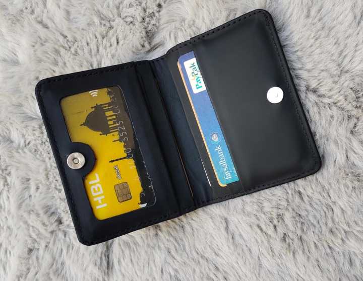 Best%20slim%20and%20small%20leather%20wallet%20for%20men%20with%20zipper%20-%20Image%206