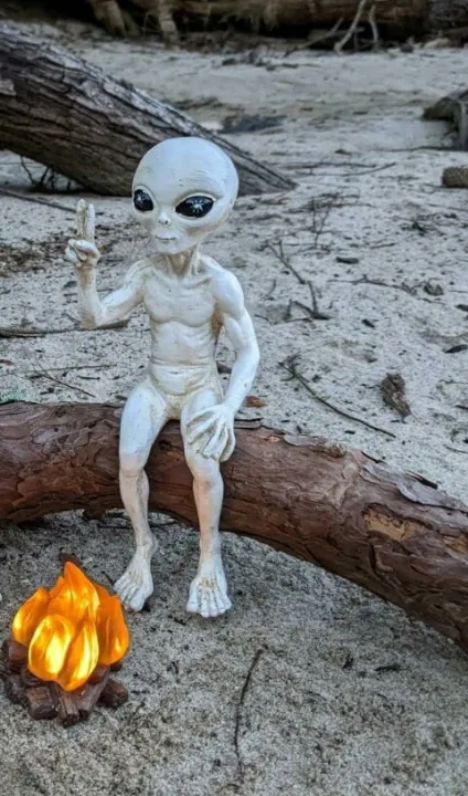 UFO%20Classic%20Alien%20Outer%20Space%20Statue%20Sitting%20Action%20Figure%20Shelf%20Sitter%20Realistic%20Sculpture%20Figurine%20Lawn%20Yard%20Home%20Decor%20Indoor%20Outdoor%20Gaming%20Pc%20Casing%20Computer%20Case%20Room%20Decoration%20-%20Image%207