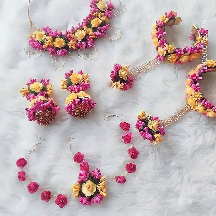 Artificial Flower jewellery set for Bridal ,Mehndi,Nikah Mayion and bridal shower