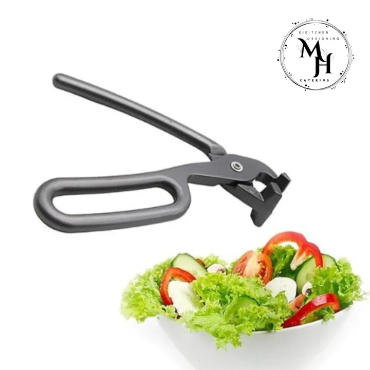 Pizza%20Pan%20Gripper%20Black%20Colour%20-%20Heavy%20Duty%20Cast%20Aluminum%20Anti-Scald%20Baking%20Pan%20Gripper%20for%20Deep%20Pizza%20Pans,%20Strong%20Clamp%20Holder%20for%20Hot%20Dish,%20Plate,%20Bowl,%20and%20Pizza%20Oven%20-%20Image%207